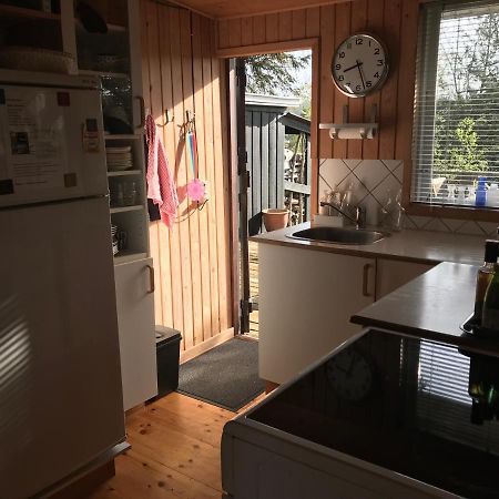 Hyggeligt Sommerhus I Ebeltoft, Taet Pa Strand Og Skov. Esterno foto